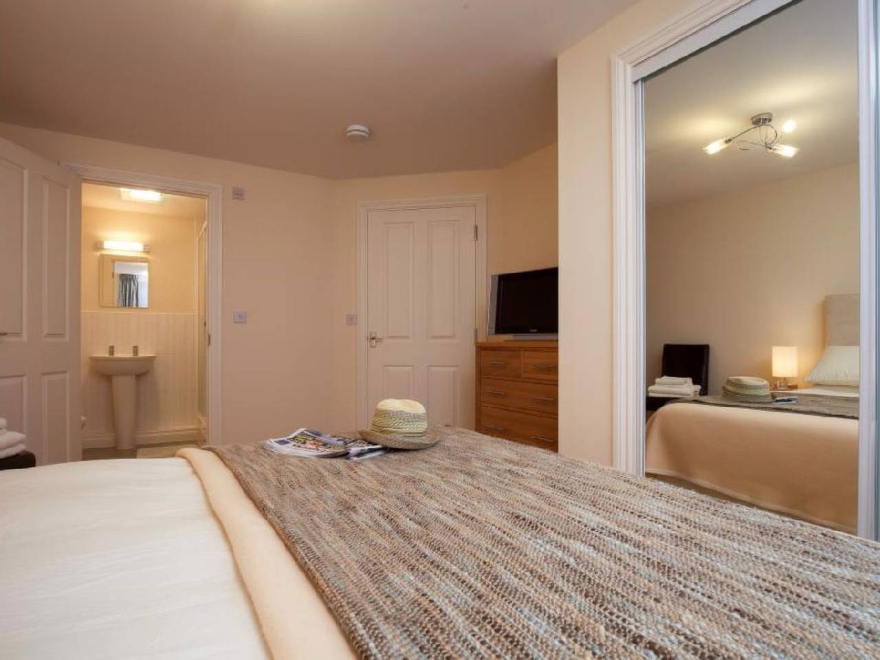 Apartment Zaza (آپارتمان زازا) 