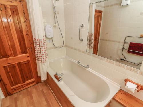 Waterhead Apartment A Ambleside 