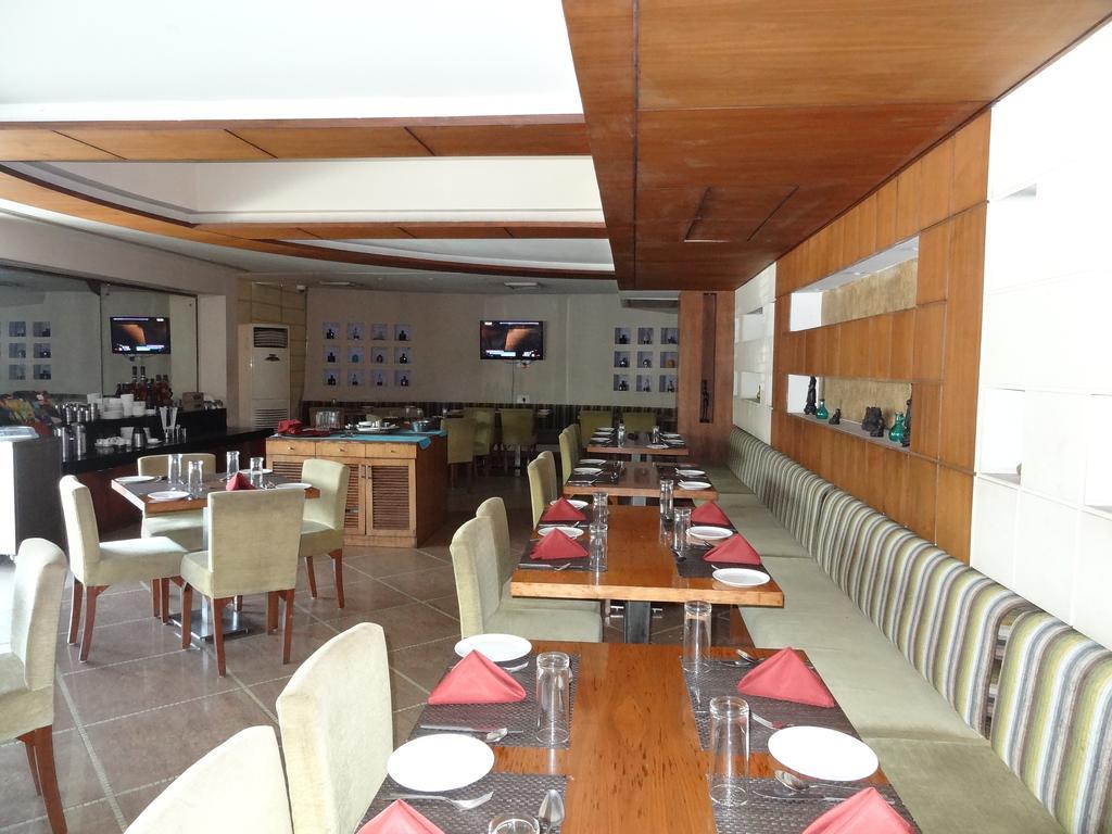 Lemon Tree Hotel Alwar 