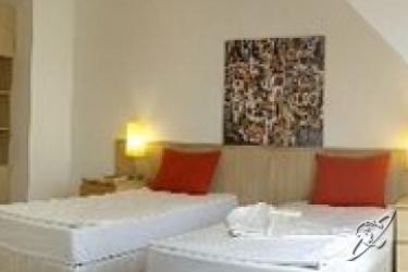 Arte Apartment House 