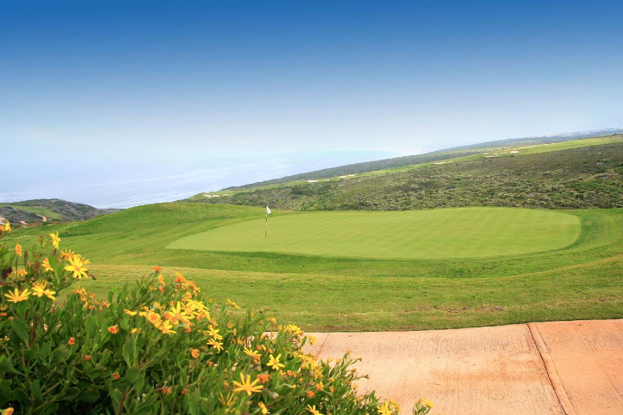 Pinnacle Point Beach And Golf Resort 