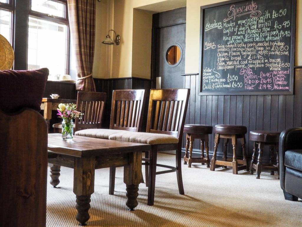 The Rushcart Inn ( روشكارت این) 