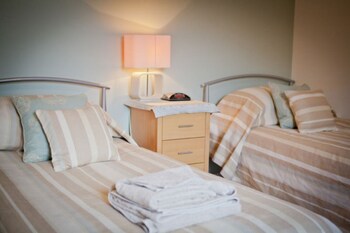 West Fenton Court (وست فنتون كورت) Guestroom