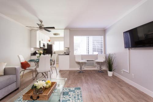 Amazing Hollywood Suite 