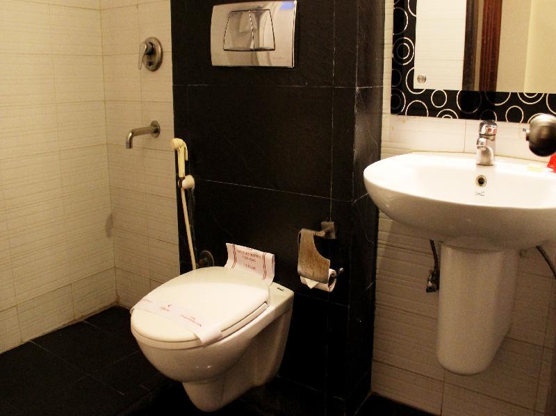 Oyo Rooms Taj East Gate Road 