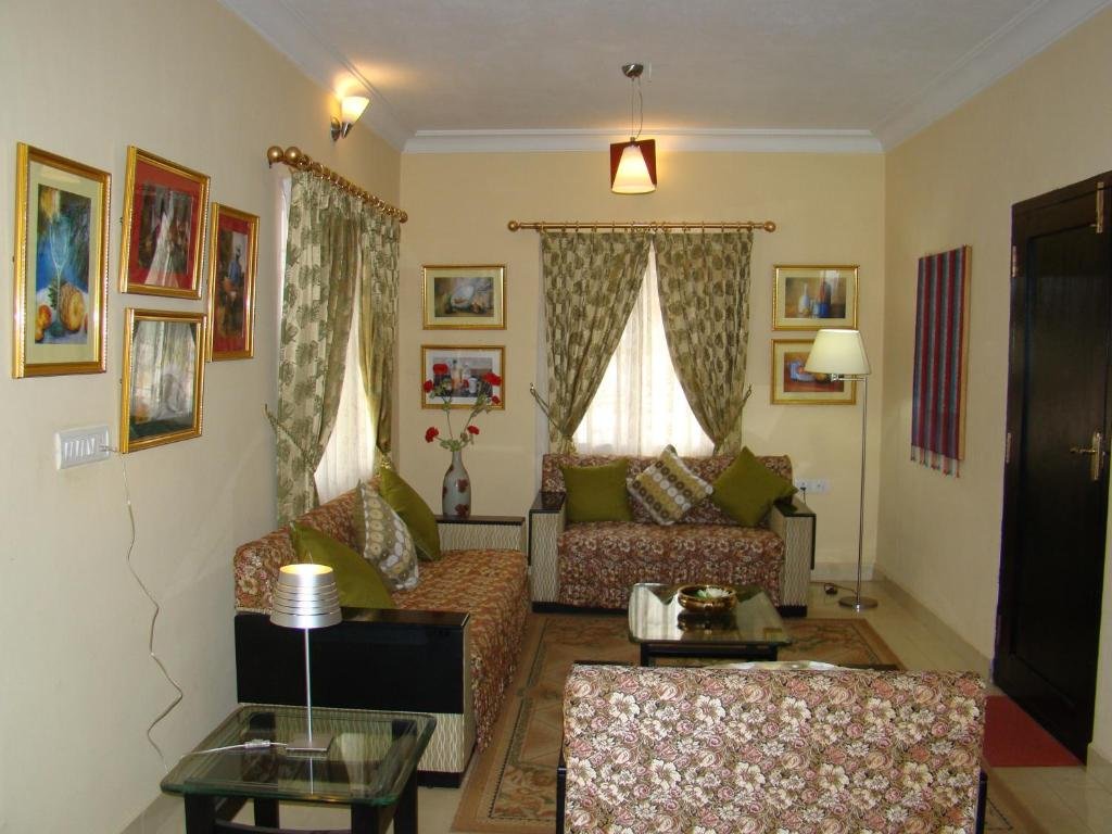 Kumar's Mountain View Cottage 