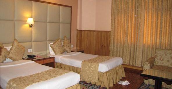 Yarlam Resort 