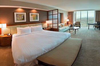 Aaa 3 Rooms 3 Bath Suite At The Signature Condo Hotel Guestroom