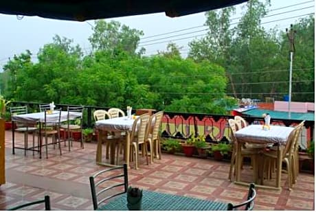 Hotel Rashmi 