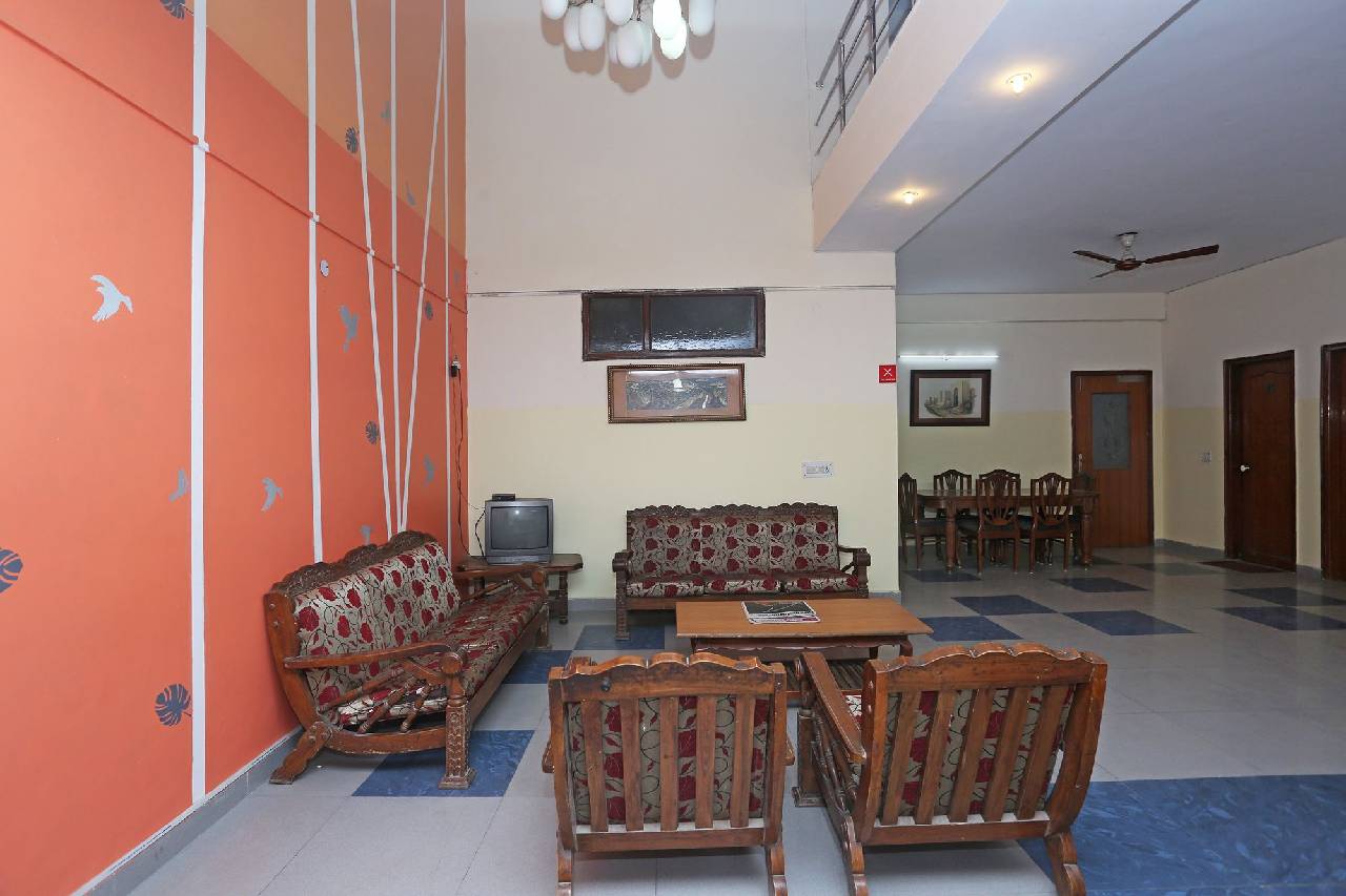 Oyo 12722 B K House 