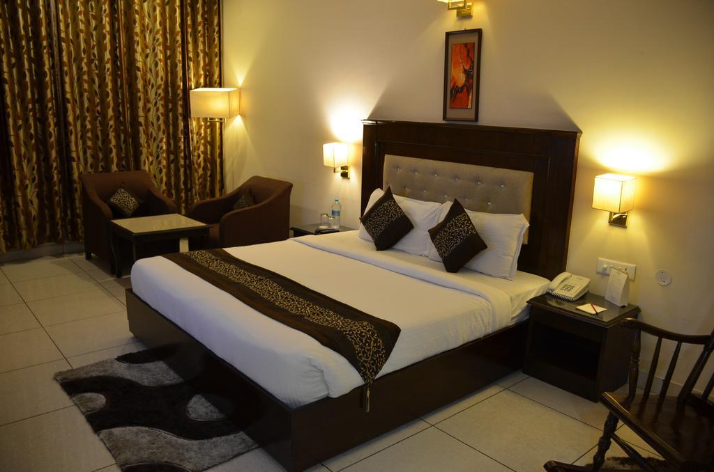Deventure Hotel 