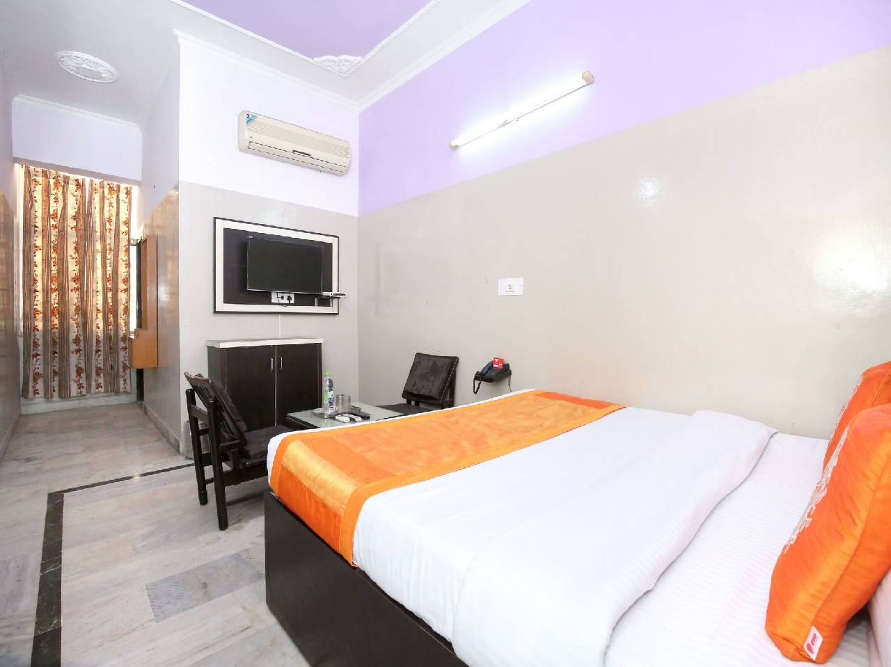 Oyo 11417 Hotel Lotus 