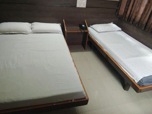 Sri Saraswathi Lodge 