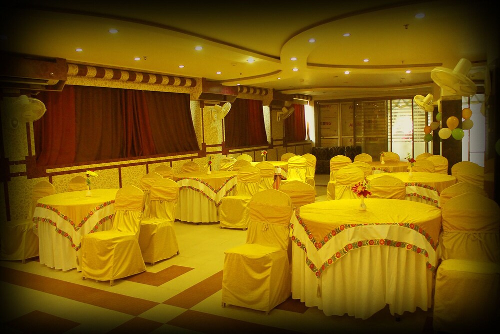 Hotel Simna International Banquet Hall