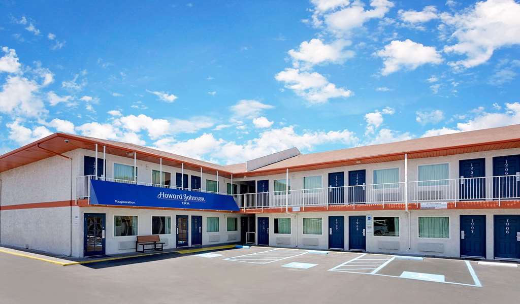 Howard Johnson By Wyndham Las Vegas Near The Strip Exterior view