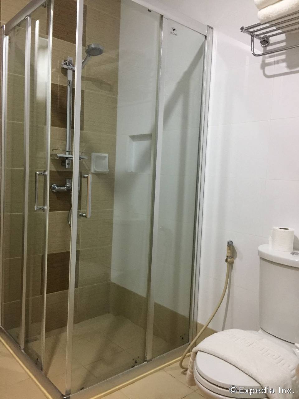 Coron Soleil Express Hotel (كورون سولیل اکسپرس هتل) 