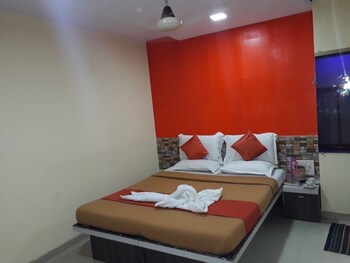 Hotel Relax Residency Guestroom