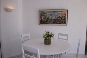 Villa La Caballa In-Room Dining