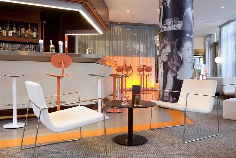 Mercure Paris Boulogne (مركور پاریس بولوگن) Bar