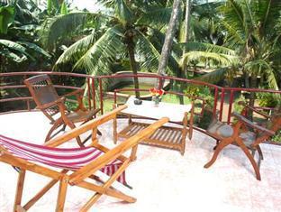 Village Paradise Backwater Homestay 