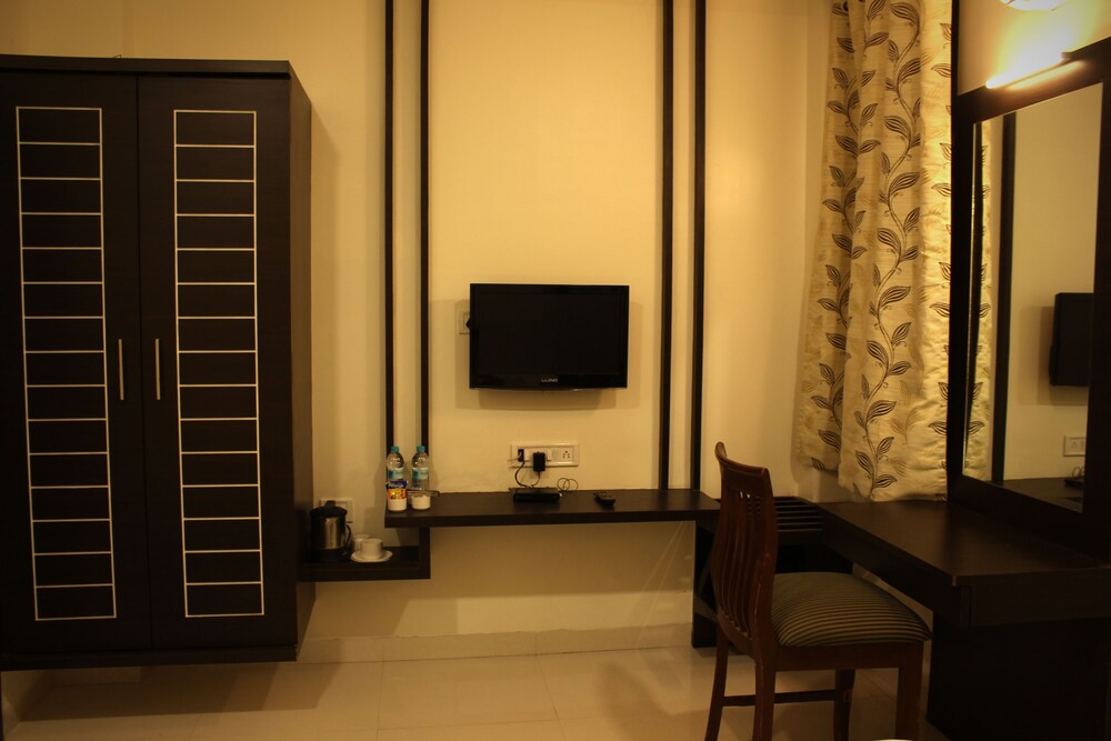 Hotel Ira Executive Guestroom View