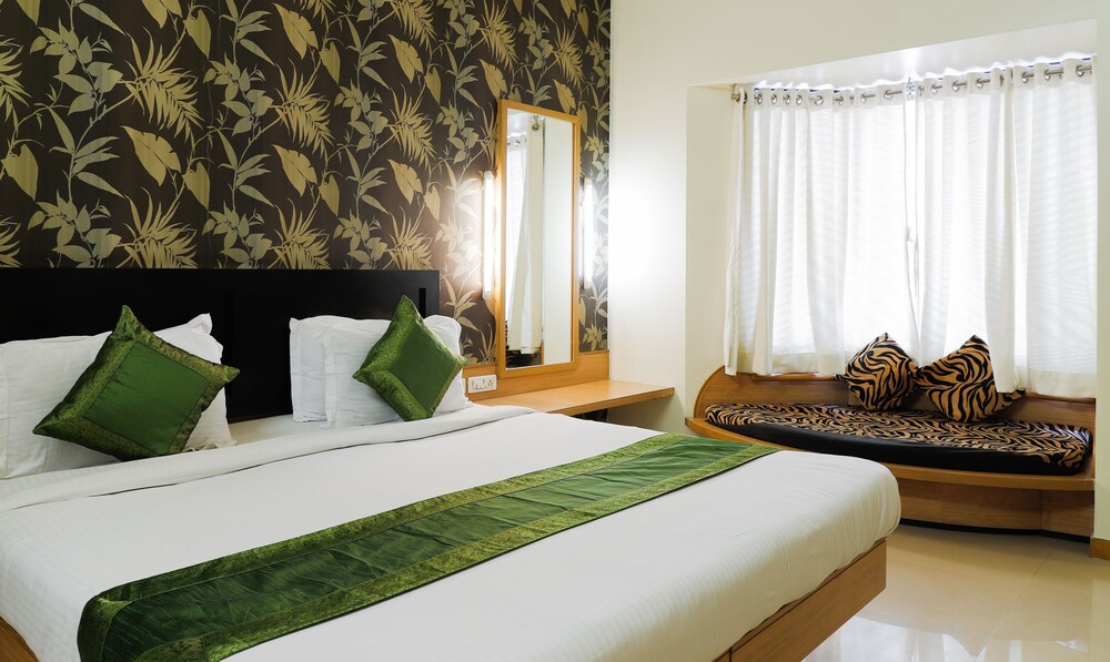 Treebo Yuvraj Guestroom