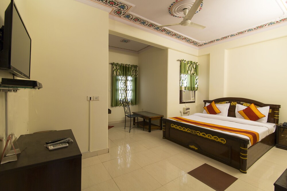 Oyo 2262 Hotel Heritage Inn Guestroom