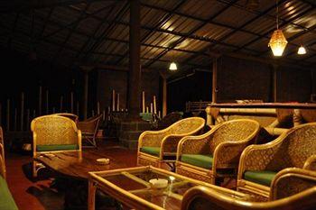 Jungle Hut 