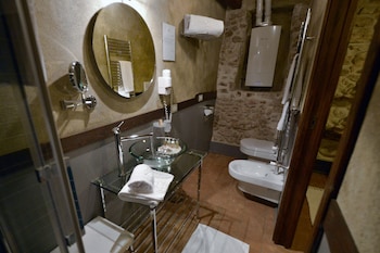 Robur Marsorum (روبور مارسوروم) Bathroom