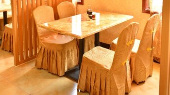 Warm Harbor Hotel Restaurant