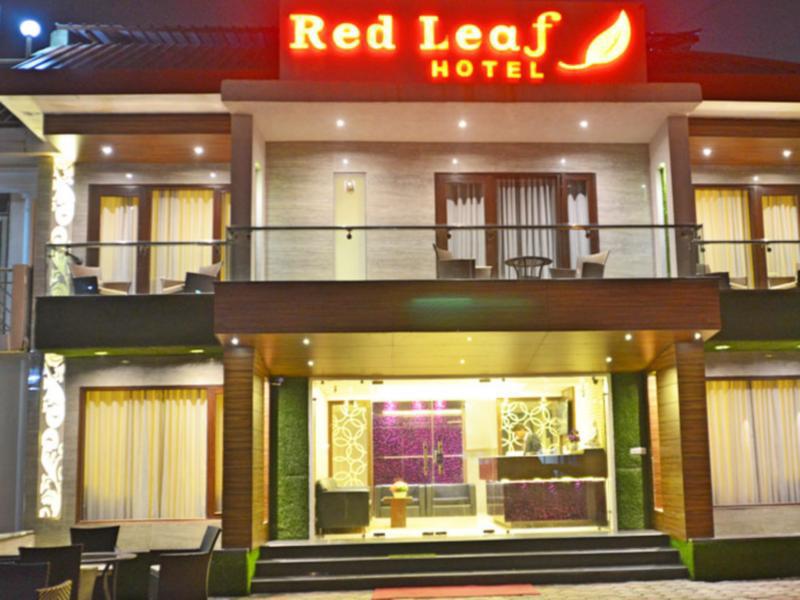 Hotel Red Leaf 