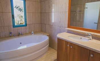 070 Villa Turqiuesa Bathroom