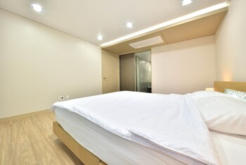 Geoje Jisefo Family Residence Guestroom