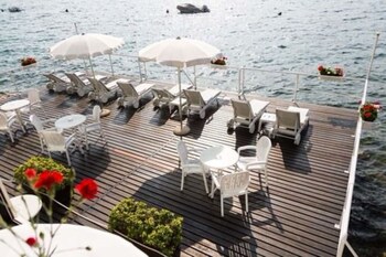 Hotel Vega Lake View