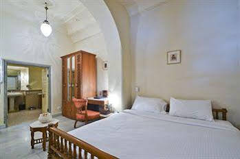 Chomu Palace Hotel 