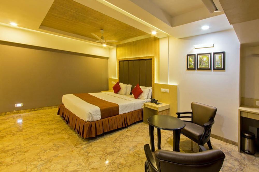 Zo Rooms Palm Beach Road Belapur (زو رومز پالم بیچ رواد بلاپور) 