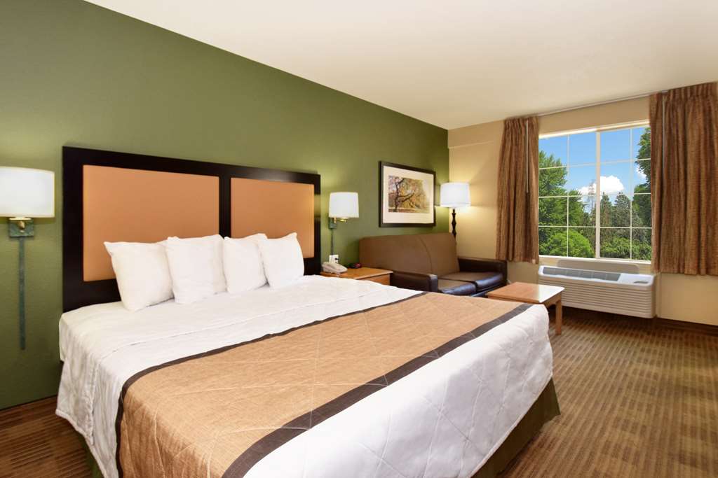 Extended Stay America Boca Raton Commerce Deluxe Studio - 1 King Bed