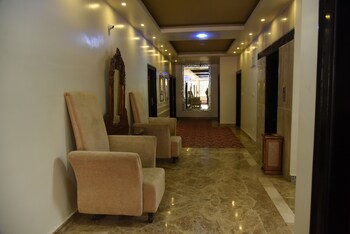 White Mushroom Jaipur V Inn Lobby Sitting Area