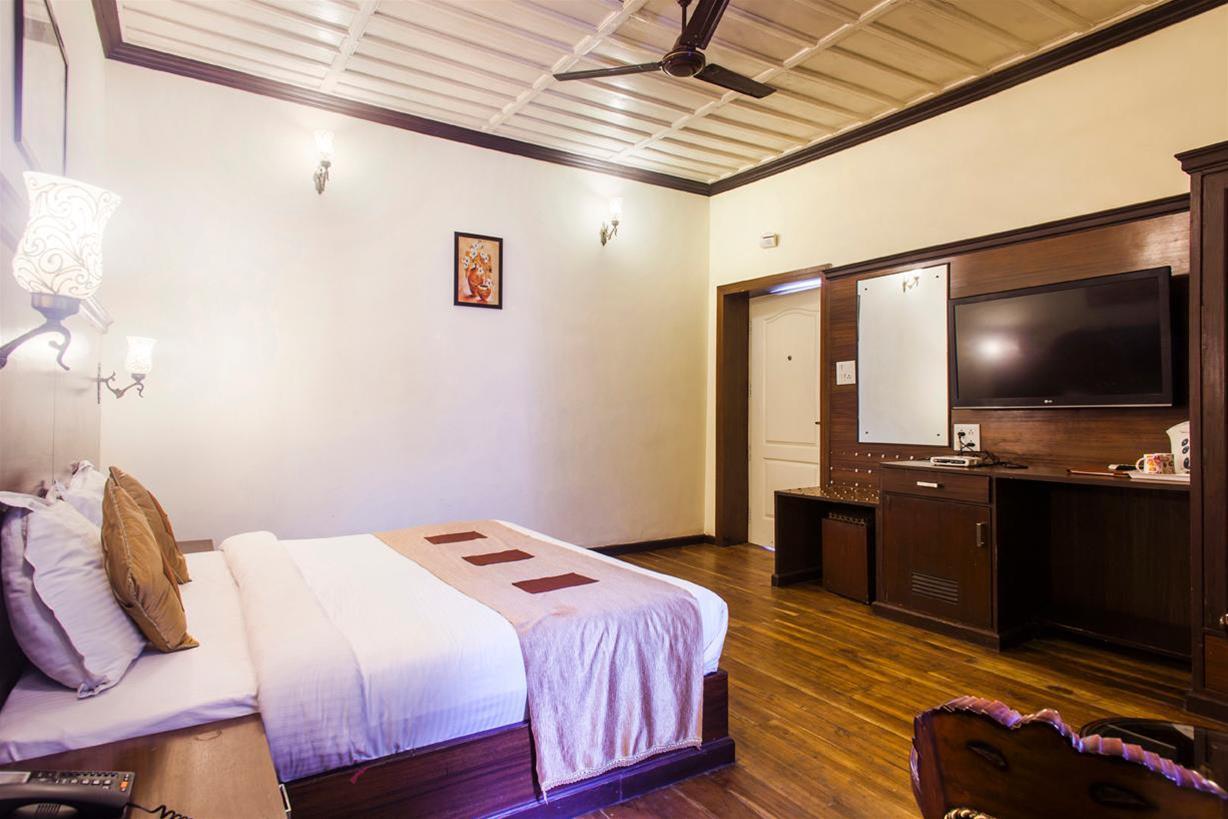 Oyo 11839 Hotel Paradise Mansion 
