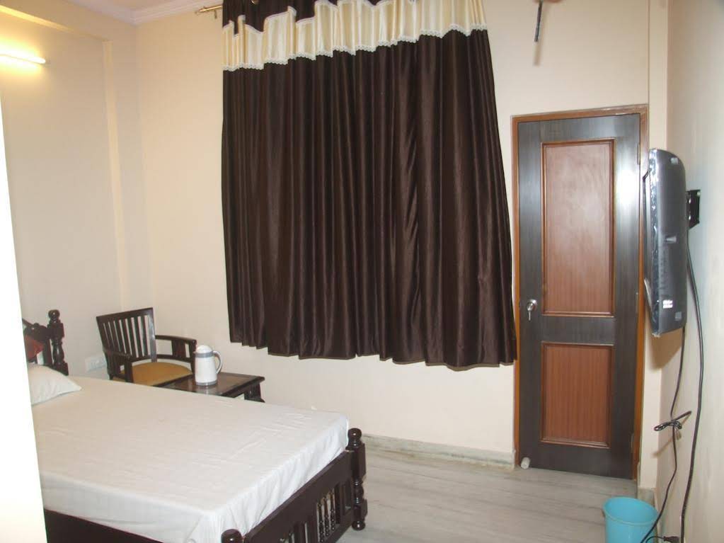 Chit Chat Guest House 