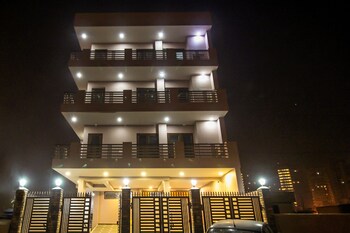 Oyo 7785 Kumar Residency (اویو ۷۷۸۵ كومار رسیدنكی) Exterior