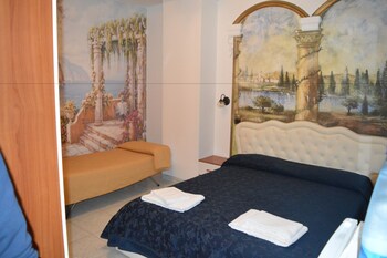 Hotel Ristorante Pizzeria Le Voilier Guestroom