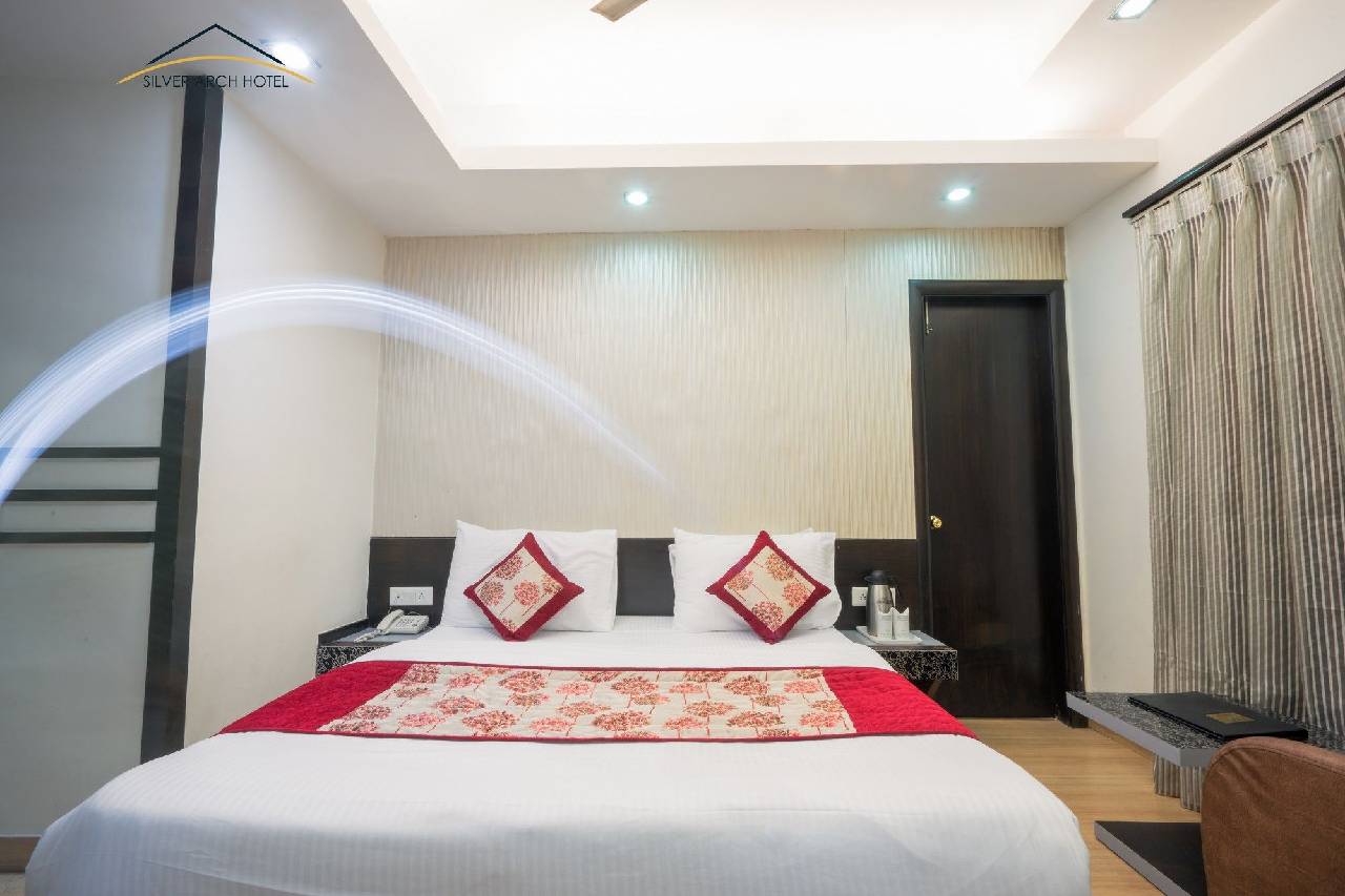 Silver Arch Hotel 
