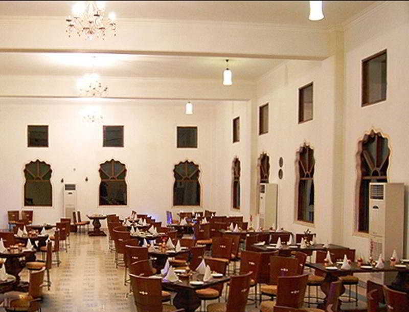 Sara Vilas Restaurant