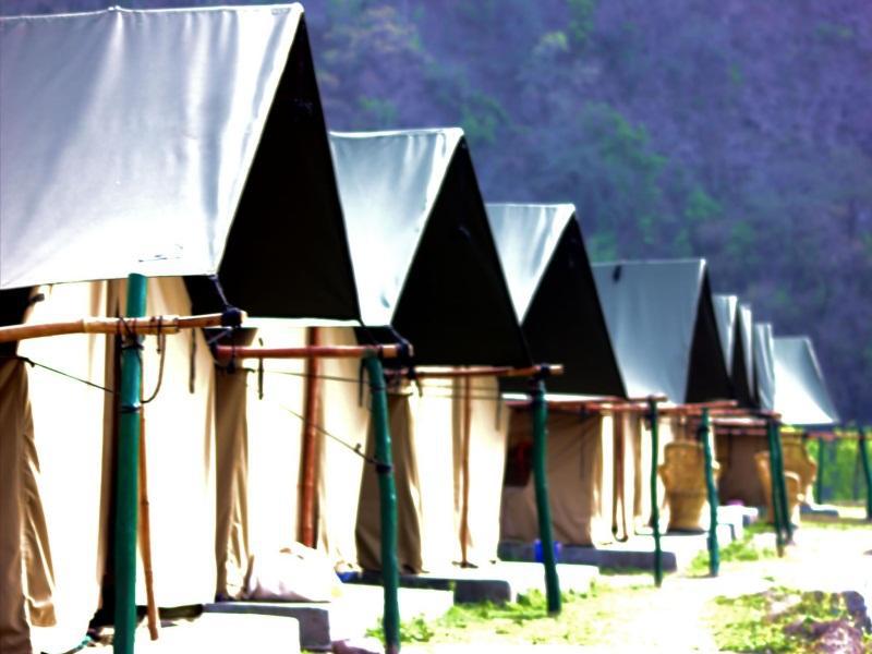 Camp Footloose Tents (كامپ فوتلوس تنتس) 