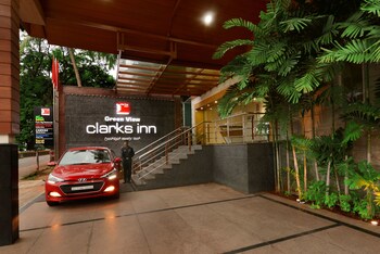 Green View Clarks Inn Hotel Entrance