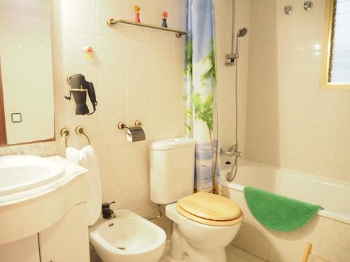 Ref. 213. Apart. Beatriz (رف. ۲۱۳. آپارت. بیتریز) 