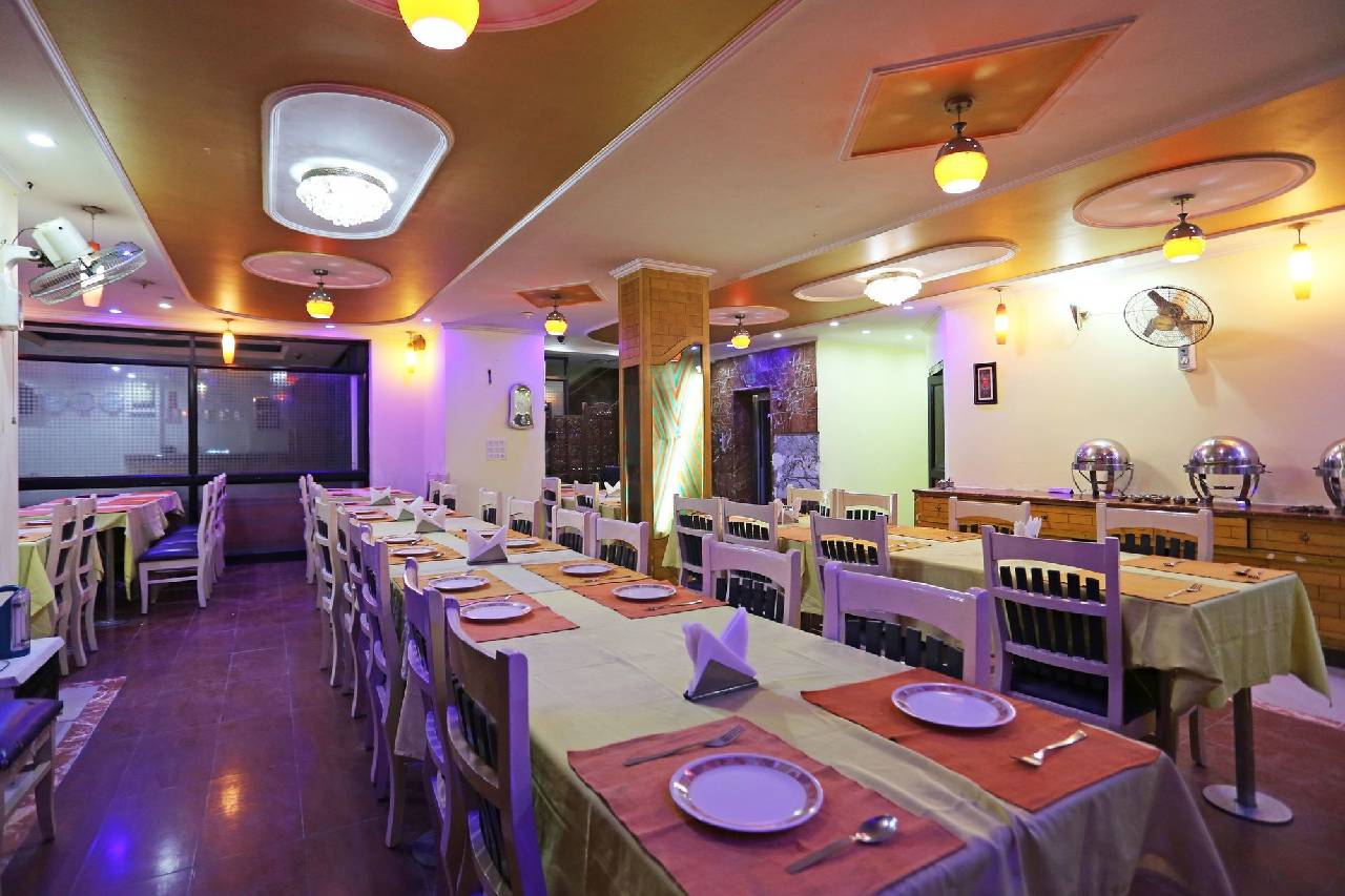 Oyo 10150 Sun Hotel 
