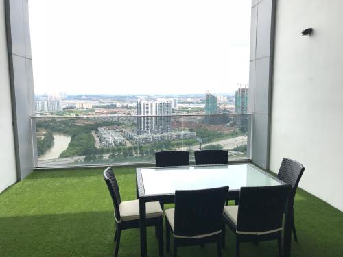 Family Duplex Condo@sunway (فامیلی دوپلکس كوندو@سونوی) 