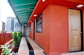 Hotel New Shalimar Guestroom View